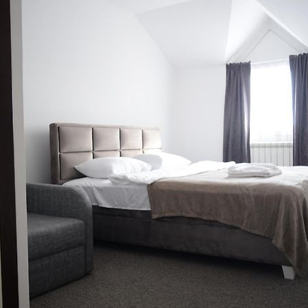 Hotel Tiski Cvet Novi Becej Ngoại thất bức ảnh