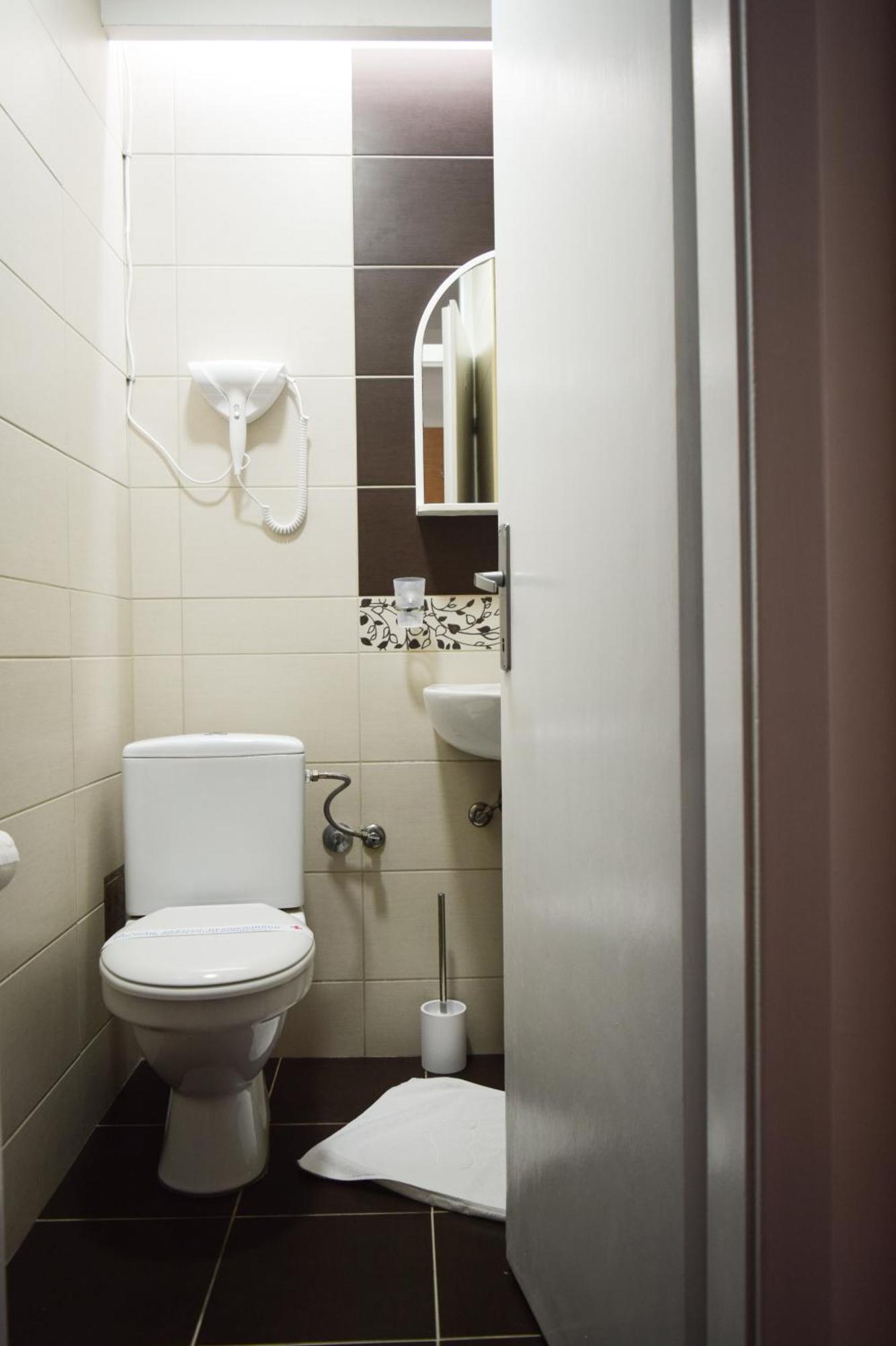 Hotel Tiski Cvet Novi Becej Ngoại thất bức ảnh